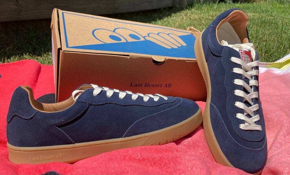 Last Resort AB Navy and Gum Sole CM001 Lo Suede Skate Shoes Never Worn With Box